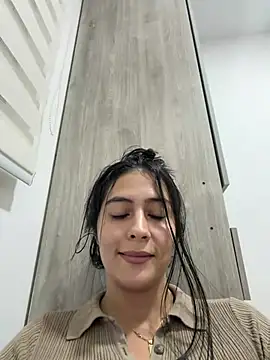 Sophie  Foxxx online show from July 5, 2026, 11:45 pm