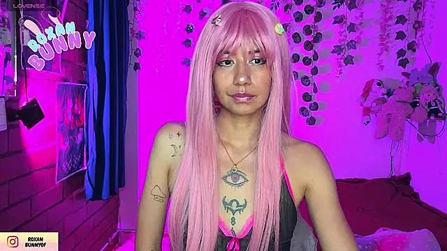 Roxanbunny1 online show from May 23, 2026, 5:12 am