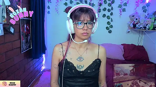 Roxanbunny1 online show from May 25, 2026, 6:08 am