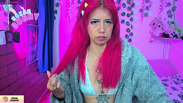Roxanbunny1 online show from June 5, 2026, 4:41 am