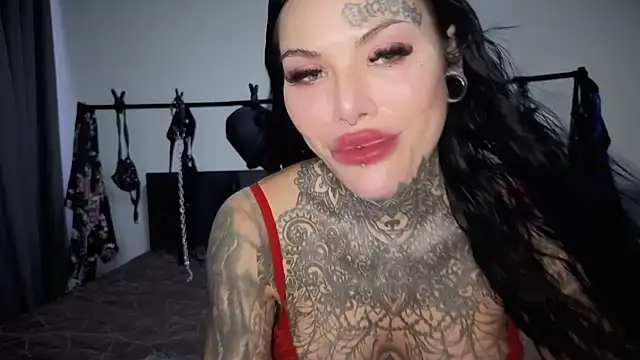 claudiacvc95 online show from April 11, 2026, 7:45 am