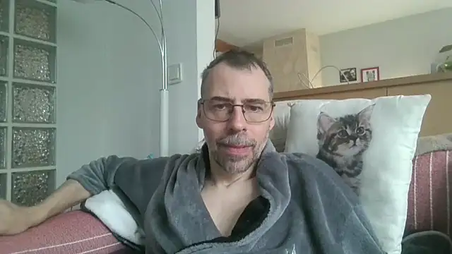 ptitcanard60600 online show from May 14, 2026, 11:39 am
