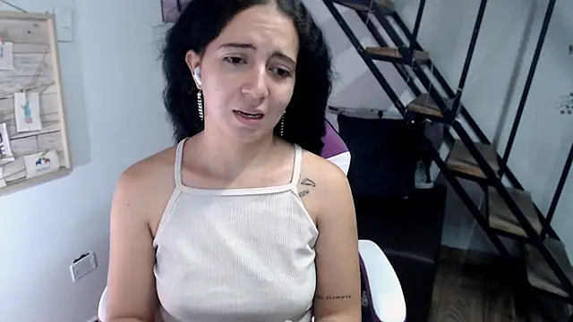 samantha baby  online show from October 11, 2025, 8:07 pm