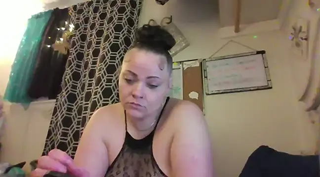 Snapshot of ThICk_JuIcEy chatting on January 28, 2025, 1:49 pm ThICk JuIcEy online show from January 28, 2025, 1:49 pm