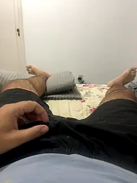 Snapshot of jhoshc-r chatting on December 4, 2024, 4:32 am jhoshc-r online show from December 4, 2024, 4:32 am