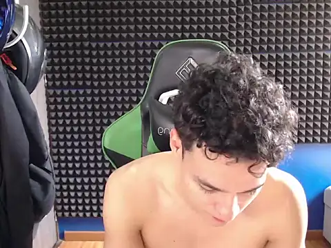 Snapshot of Curly_Angel24 chatting on January 10, 2026, 4:09 pm Curly Angel24 online show from January 10, 2026, 4:09 pm