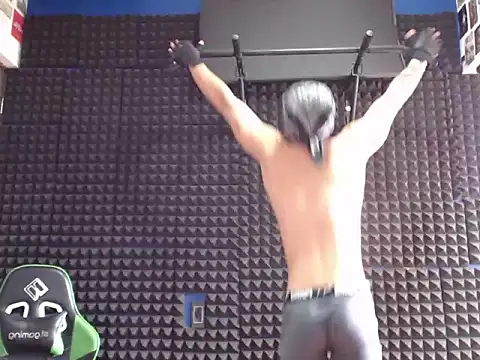 Snapshot of Curly_Angel24 chatting on February 6, 2026, 4:10 pm Curly Angel24 online show from February 6, 2026, 4:10 pm