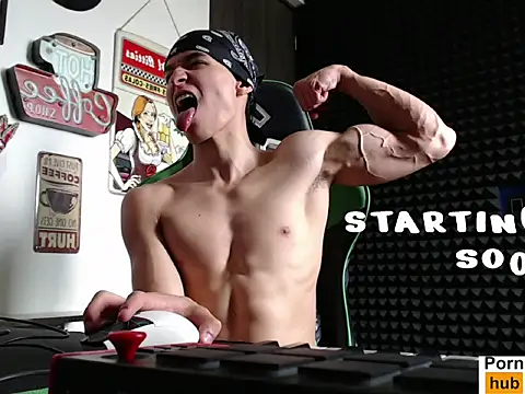 Snapshot of Curly_Angel24 chatting on February 25, 2026, 1:10 pm Curly Angel24 online show from February 25, 2026, 1:10 pm