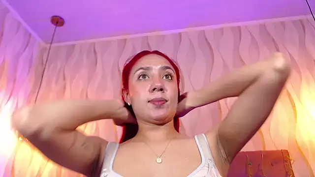 IsabelaLatina online show from September 23, 2025, 2:31 pm