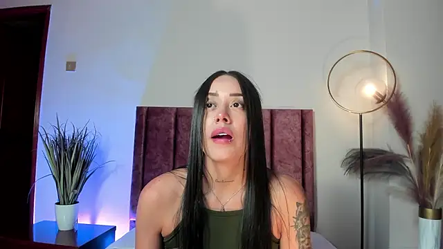 NoraDasilva online show from February 4, 2026, 12:49 am