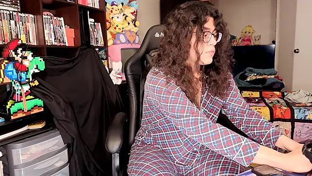 Snapshot of ShinyCherub chatting on March 4, 2026, 5:46 am ShinyCherub online show from March 4, 2026, 5:46 am