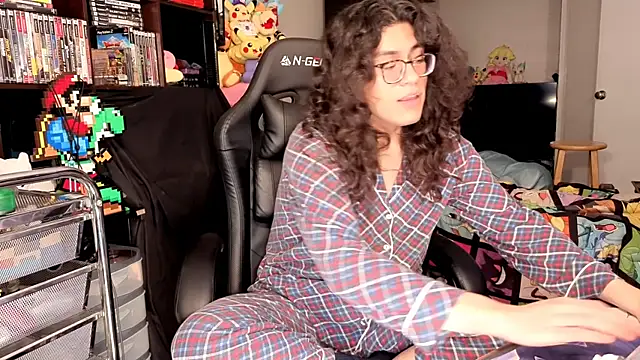 ShinyCherub online show from April 11, 2026, 3:16 pm