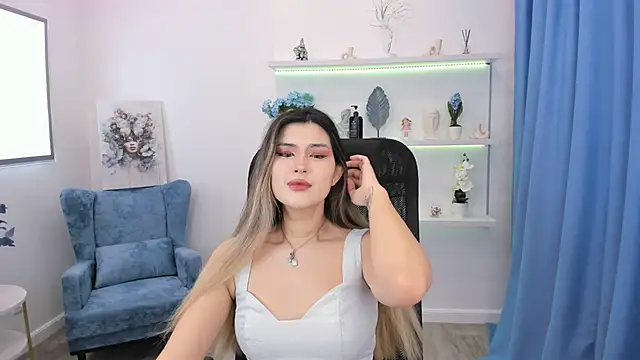 Snapshot of AnneTLi chatting on September 30, 2025, 3:22 am AnneTLi online show from September 30, 2025, 3:22 am