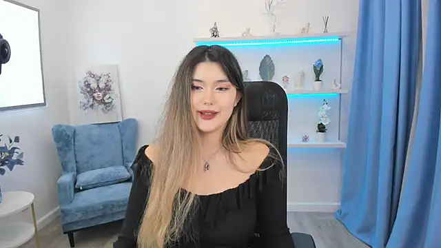 Snapshot of AnneTLi chatting on October 5, 2025, 7:12 pm AnneTLi online show from October 5, 2025, 7:12 pm
