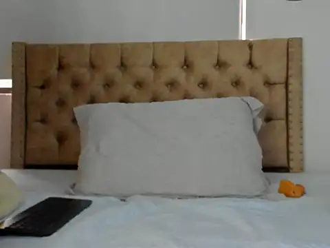 KeryHillson online show from September 15, 2025, 12:05 pm