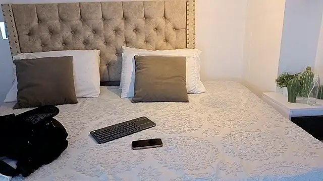 Snapshot of KeryHillson chatting on January 17, 2026, 1:16 pm KeryHillson online show from January 17, 2026, 1:16 pm