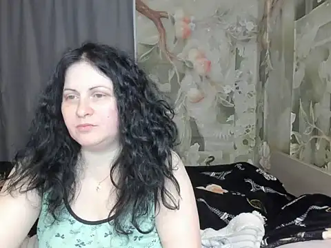 Lillian2 online show from March 16, 2026, 8:46 pm