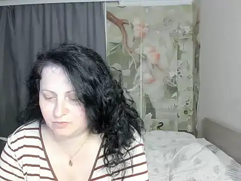 Lillian2 online show from May 24, 2026, 6:24 pm