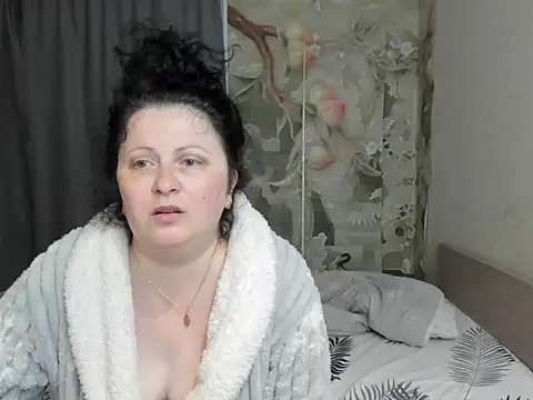Lillian2 online show from May 25, 2026, 8:09 am