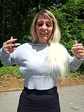 Sexy Sparkling  online show from May 13, 2026, 10:45 am