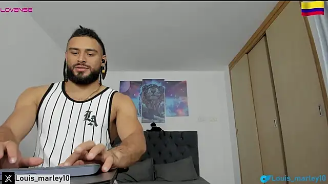 Snapshot of Louis_marley__ chatting on February 12, 2025, 1:52 am Louis marley   online show from February 12, 2025, 1:52 am