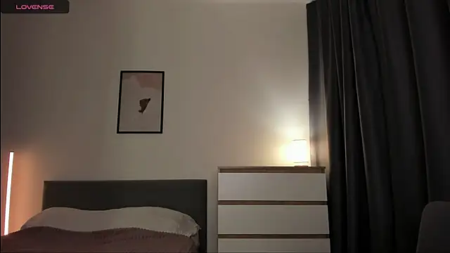 Alice Dias online show from November 28, 2025, 12:52 pm