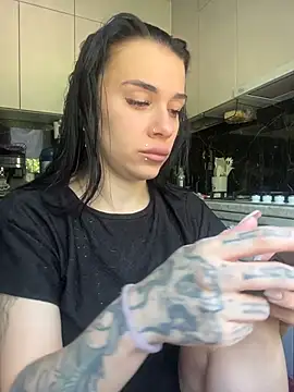 Queen of pain online show from July 7, 2026, 6:47 am
