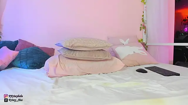 Snapshot of KrissySinsx chatting on February 6, 2026, 8:07 am KrissySinsx online show from February 6, 2026, 8:07 am