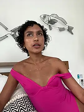 AnaRoxane  online show from June 25, 2026, 6:56 pm