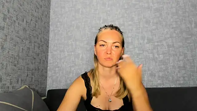 iam Venus online show from July 15, 2026, 2:33 pm