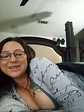 Snapshot of angelbaby1998 chatting on November 16, 2025, 7:14 am angelbaby1998 online show from November 16, 2025, 7:14 am