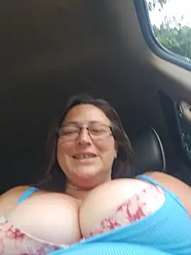 angelbaby1998 online show from June 3, 2026, 12:57 am