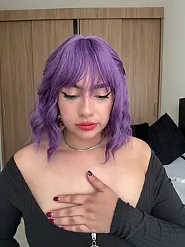 Nicollemays online show from March 18, 2026, 5:16 pm