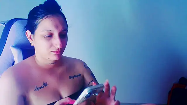 Snapshot of liz_dirty chatting on May 6, 2026, 10:04 pm liz dirty online show from May 6, 2026, 10:04 pm