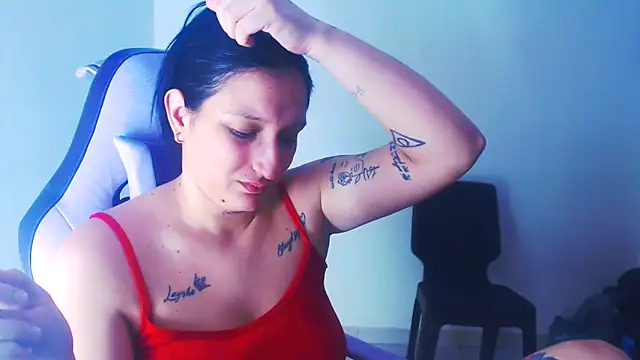 Snapshot of liz_dirty chatting on May 13, 2026, 10:38 pm liz dirty online show from May 13, 2026, 10:38 pm