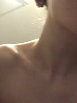  Sweet Love  online show from April 10, 2026, 10:42 am