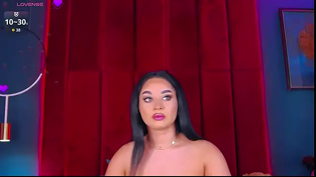 Snapshot of MadyLuxxx chatting on October 15, 2025, 6:30 pm MadyLuxxx online show from October 15, 2025, 6:30 pm