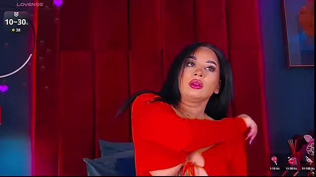 Snapshot of MadyLuxxx chatting on October 28, 2025, 7:49 pm MadyLuxxx online show from October 28, 2025, 7:49 pm