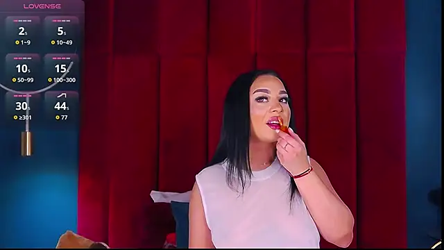 Snapshot of MadyLuxxx chatting on January 15, 2026, 7:39 pm MadyLuxxx online show from January 15, 2026, 7:39 pm