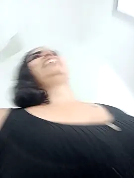 MariaGaitan online show from December 3, 2025, 7:01 pm