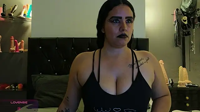 MariaGaitan online show from February 16, 2026, 7:10 pm