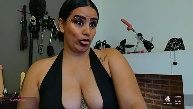 MariaGaitan online show from February 25, 2026, 7:01 pm