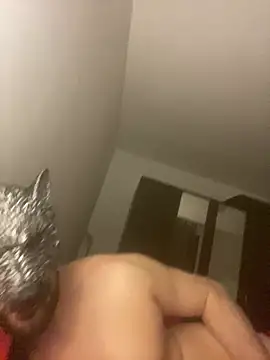 Snapshot of Tomhot3869 chatting on March 18, 2025, 8:04 pm Tomhot3869 online show from March 18, 2025, 8:04 pm