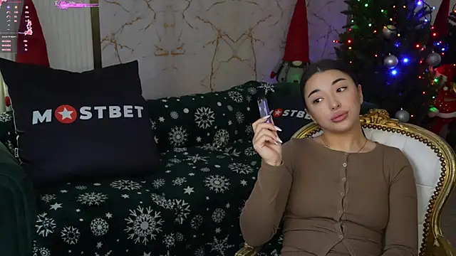 Jasmine Flow online show from December 20, 2024, 11:32 am