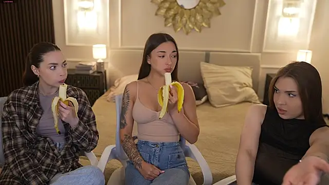 Jasmine Flow online show from October 11, 2025, 7:18 am