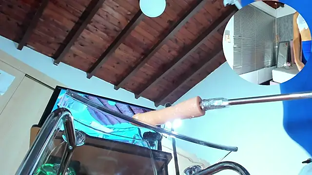 naomidibello online show from February 18, 2026, 4:25 pm