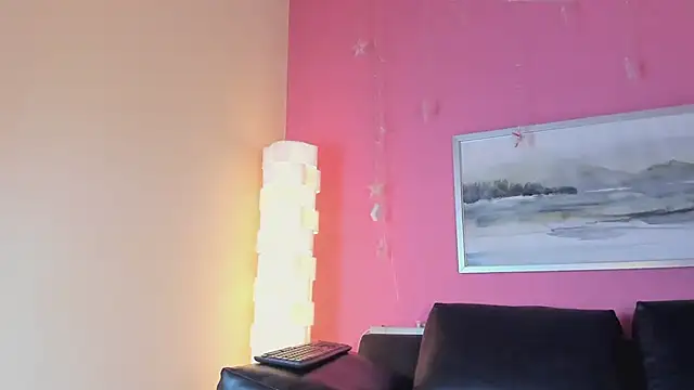 Snapshot of Tiffanysurez_ chatting on March 1, 2025, 1:07 pm Tiffanysurez online show from March 1, 2025, 1:07 pm