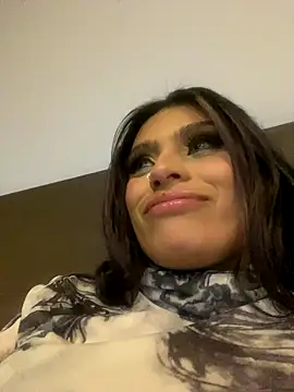 Snapshot of Tiffanysurez_ chatting on September 16, 2025, 12:22 am Tiffanysurez online show from September 16, 2025, 12:22 am
