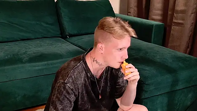 AlexxSweet online show from June 12, 2026, 12:15 pm
