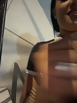 Luisa Fernandaa online show from May 22, 2026, 11:43 pm